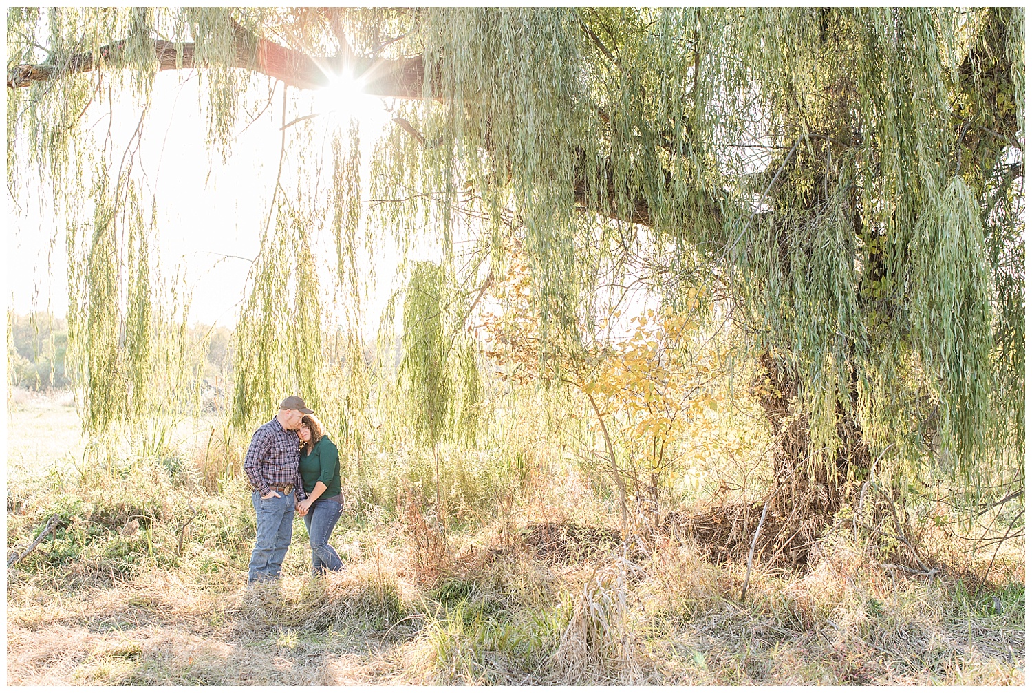 Kernstown Battlefield. Golden Hour. Sunset. Engagement. Willow Tree. Rebecca Dotson Photography.